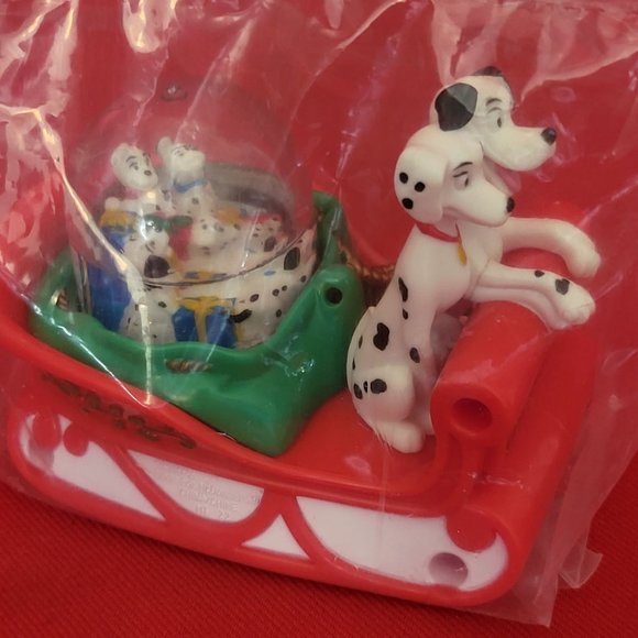 VTG McDonald’s Dalmatians Snow Globe Dome Toy Disney Dog Sledding 1996 NIB - Picture 10 of 12